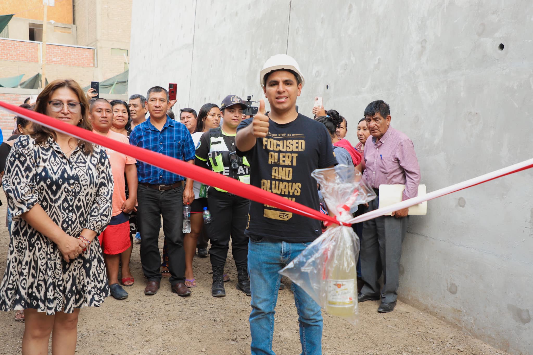 Municipio De Ate Inaugura Muro De Contenci N Para Proteger A Ni Os Del